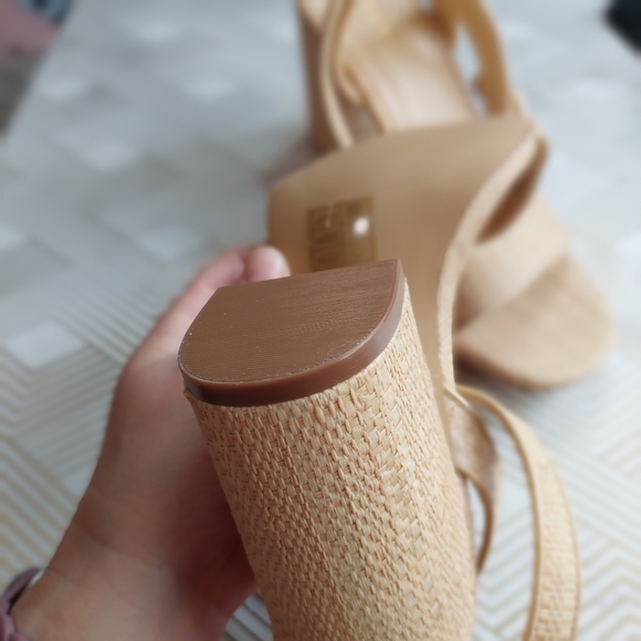 JCREW Strapy beige wicker thick chunky heel size 10 - Picture 8 of 9